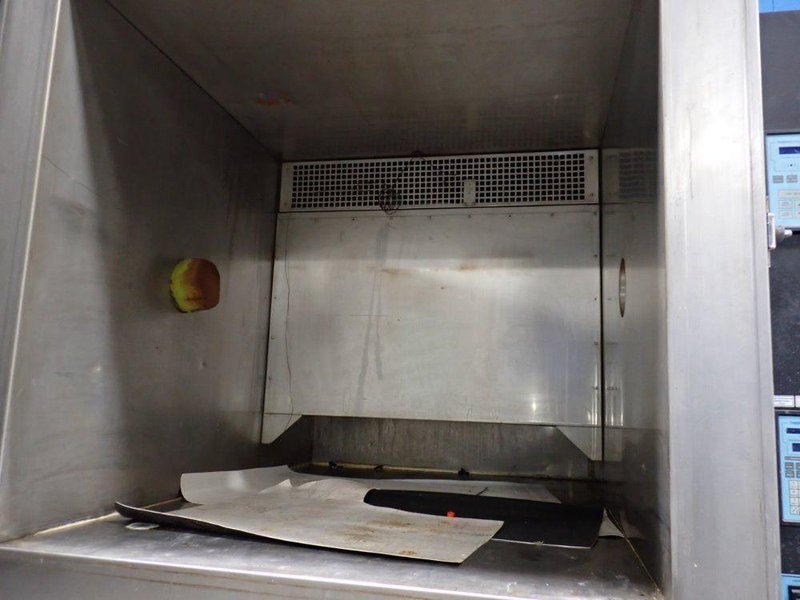 THERMOTRON ENVIRONMENTAL TEST CHAMBER  -  SX-64-705-705
