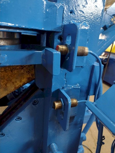 6&quot; x 6&quot; ANGLE - CONTROLLED AUTOMATION FABRILINE AUTOMATIC PUNCH AND SHEAR ANGLE LINE: STOCK #16465