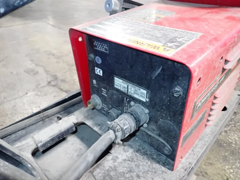LINCOLN 350 A WELDER  -  POWER WAVE S350