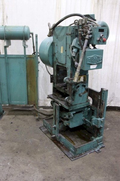 25 TON TISHKEN MODEL #COT-8 CUTOMATIC CUTOFF PRESS: STOCK #70958