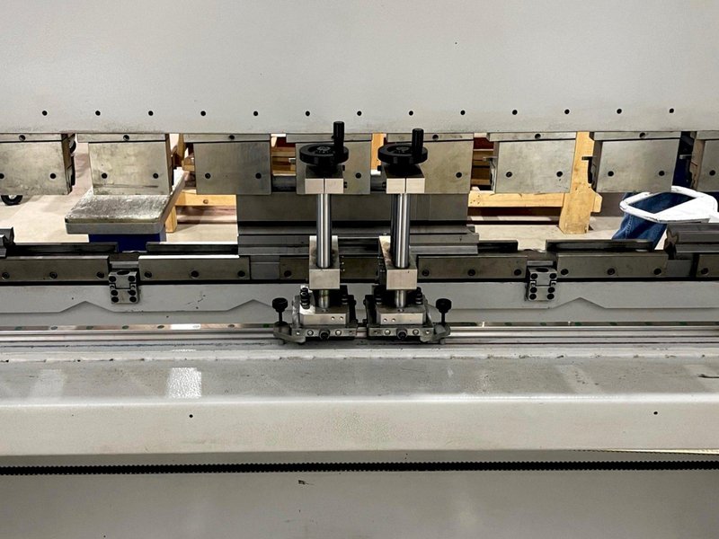 Adira PMO-13530 PLS 150 Ton Press Brake