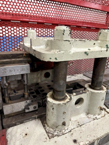8 TON DAHLSTOM 4 POST CUT OFF PRESS: STOCK #78005