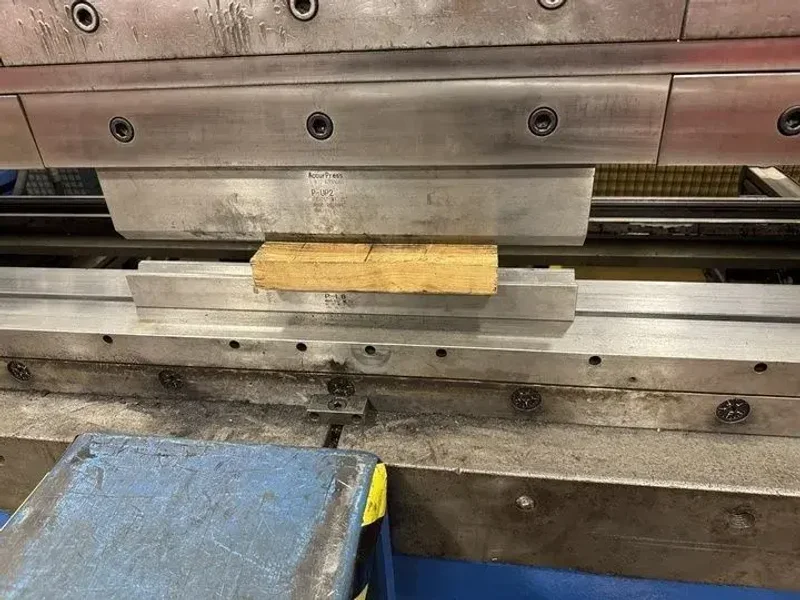 2005 Accurpress 7400-14 CNC Hydraulic Press Brake (#5909)