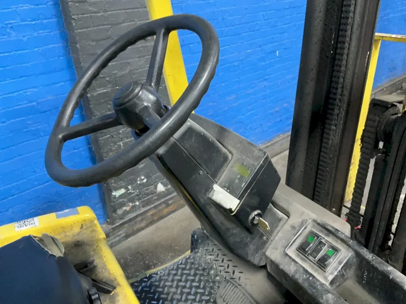 HYSTER 2450 LBS ELECTRIC FORKLIFT  -  J30XMT-22