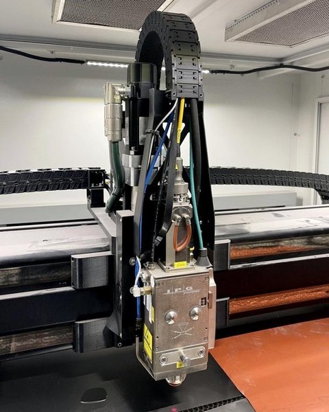 IPG SYS-4X4 LaserCube Fiber laser