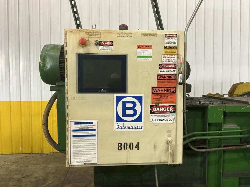 36" X 29" X 30 HP BALEMASTER MODEL #4030G-8 AUTO TIE HORIZONTAL BALER 2007: YOBRO #25000