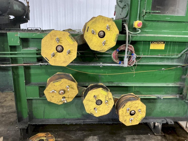 36" X 29" X 30 HP BALEMASTER MODEL #4030G-8 AUTO TIE HORIZONTAL BALER 2007: YOBRO #25000