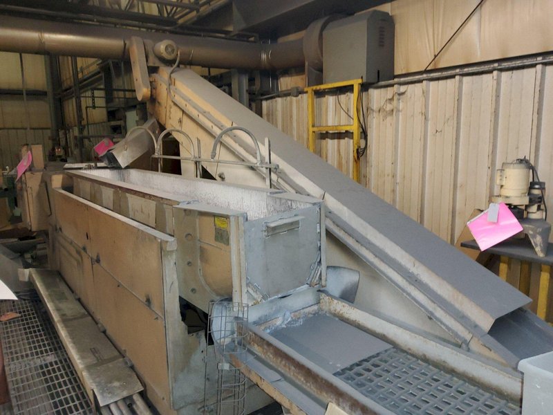 STEELMAN TUBE TYPE VIBRATORY FINISHER MACHINE WITH COLLECTION CONVEYOR: YOBRO #25321