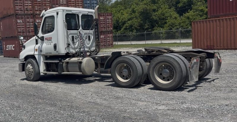 Freightliner 125 Cascadia Day Cab – CUMMINS ISX15, 2015