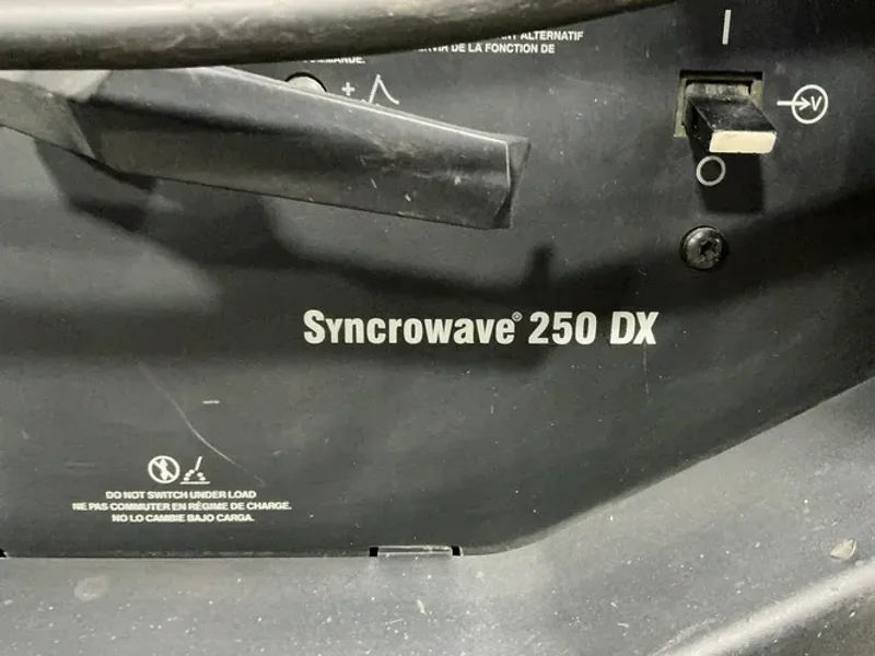 Miller  250 A  Welder  - Syncrowave 250dx