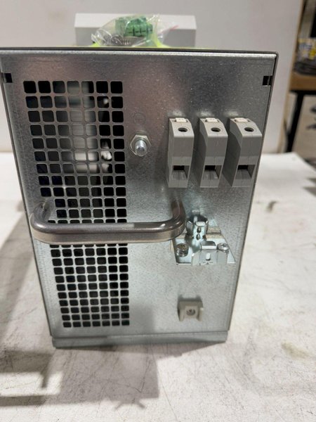 REXROTH HZF01.1-W025N SERVO AMPLIFIER USED