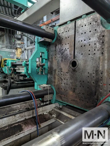 550 TON 29.1/ 8.2 OZ ARBURG MODEL 920S-5000-1300/400 2-COLOR INJECTION MOLDING MACHINE MFG 2015