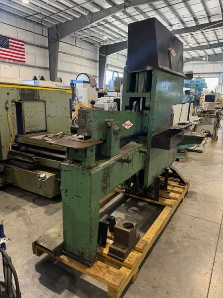 METAL MUNCHER MM61E18  49 Ton Ironworker USA #8135