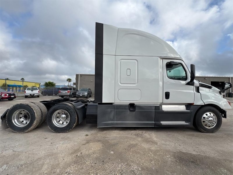 2020 FREIGHTLINER CASCADIA 126 3AKJHHDR3LSLX0203