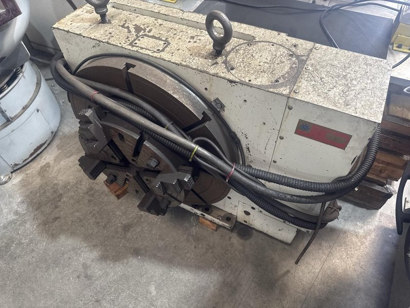 Takumi V32 VMC, 2007 – 4th Axis, CAT50, Box Way, TSC, Chip Conveyor
