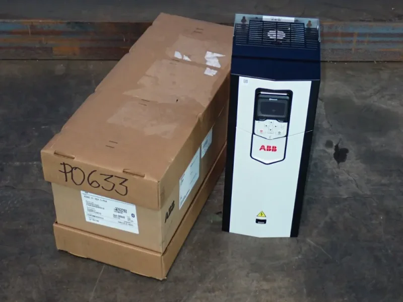 ABB 40HP ACS880 VFD  -  ACS880-01-052A-5+P944