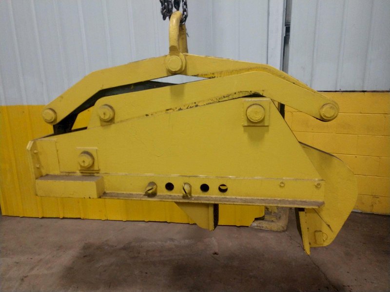 10,000 LB 5 TON ACCO MANSAVER MODEL G1616 SINGLE RIM VERTICAL COIL LIFTING TONG SCISSOR TYPE COIL LIFT: STOCK #14206