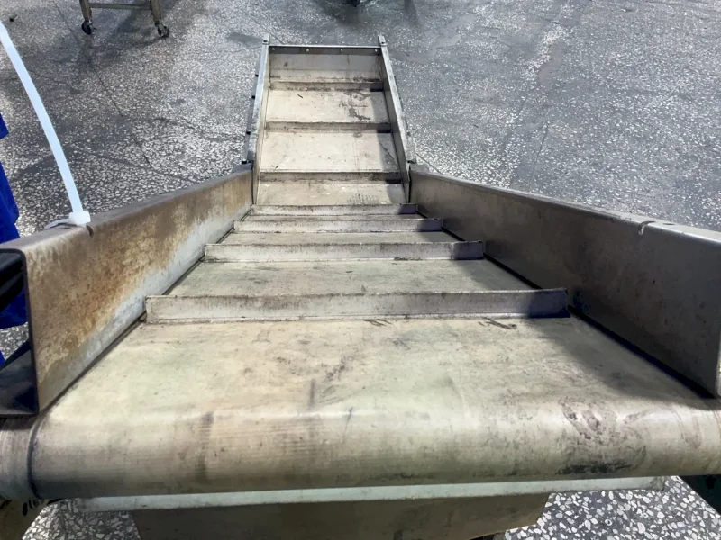 EMI CORP. 16” CHIP CONVEYOR  -  TLK-18-3-4-20