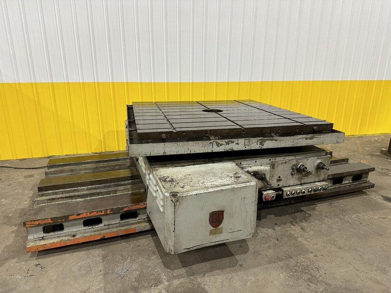 72" X 72" GIDDINGS &amp; LEWIS (G&amp;L) T-SLOTTED POWERED ROTARY TABLE W/ 72" POWERED INFEED SLIDE: STOCK #19731