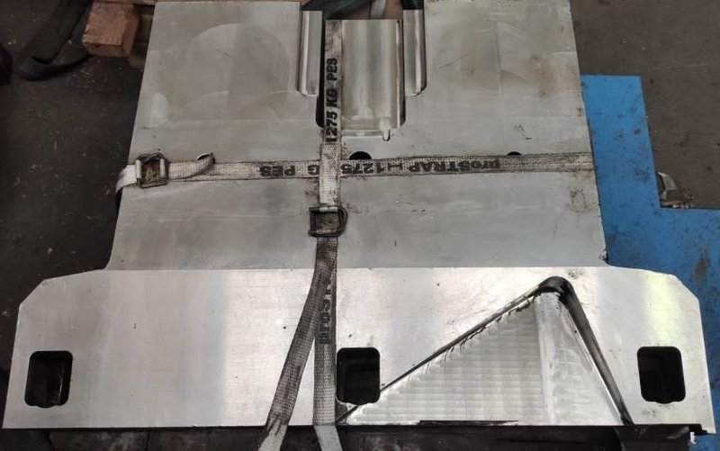 BULTMANN MODEL BWRPM 80-7 TWO ROLL STRAIGHTENING MACHINE WITH 2 72.5kw DIRVE MOTORS,
STOCK # 14494