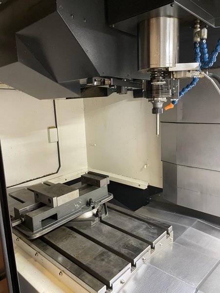 Hyundai WIA F400 VMC, 2017 – TSC, High Pressure Coolant, Rigid Tapping