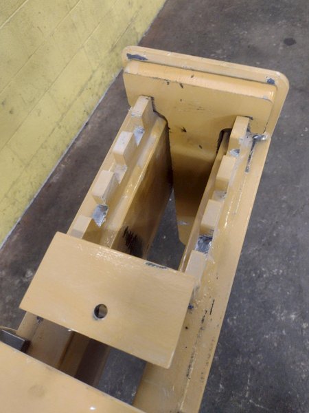 3 TON 6000 LBS CONTRX CRANES SPREADER BAR WITH ROLL HOOKS: STOCK #16539