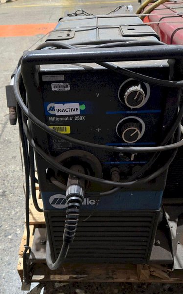 MILLER MILLERMATIC 250X WIRE FEED WELDER USED