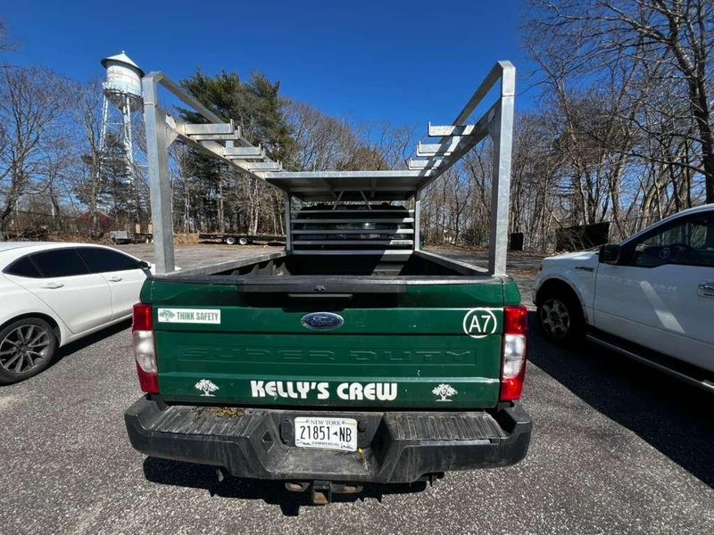 Ford F-250 Super Duty Pickup Truck, 2022 – 4×4, Crew Cab, Heavy-Duty Work Truck