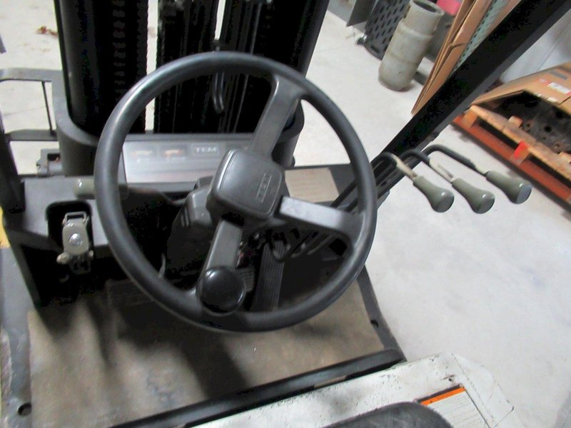 TCM FCG30T7T Forklift – 5,200 lb Capacity, Triple Mast,  Side-Shift, Cushion-Tire, LPG- Auction Item