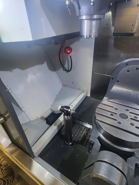 Haas UMC 500 Universal Machining Center, 2020 – 15,000 RPM Spindle, TSC, HSM, Chip Auger, WIPS