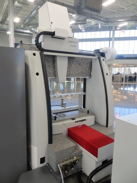 Leitz PMM-Xi 8.10.6 Fixed Bridge/Moving Table Coordinate Measuring Machine (CMM), B4s Controller, 10-Station Stylus Rack, Grid Plate, Rotary Table
