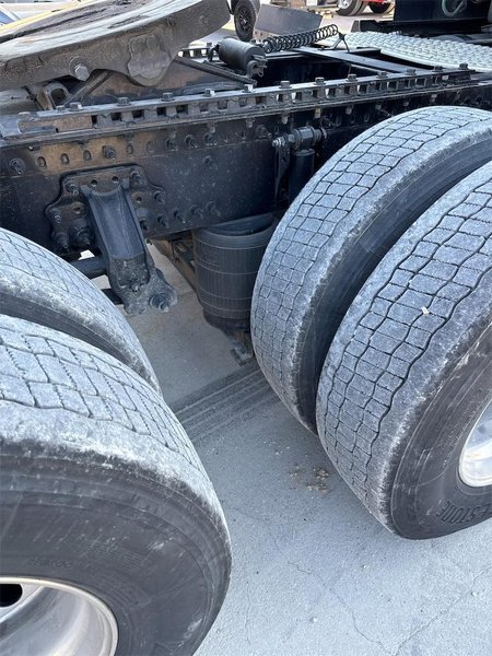 2024 Volvo VNL64T860 4V4NC9EH6RN656675