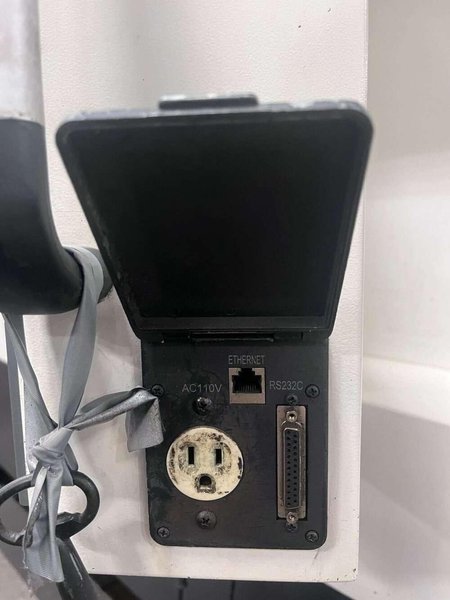 Hyundai Wia F400 CNC Vertical Machining Center – Mill