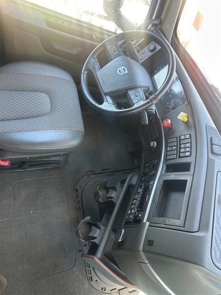 2023 Volvo VNL64T860 4V4NC9EJ5PN307510