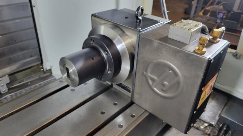 Haas VF-2SS VMC, 2021 – 4th Axis Rotary Table, Multi-Auger Chip Removal, Auto Door