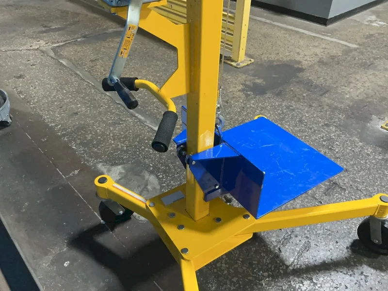 VESTIL 500 LBS PORTABLE WORK SITE LIFT