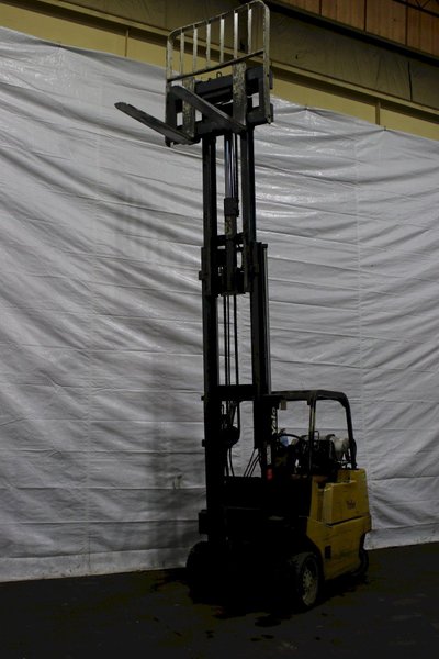 6000 LBS YALE  MODEL # GLCO60LCSBE077 FORKLIFT: STOCK #75900
