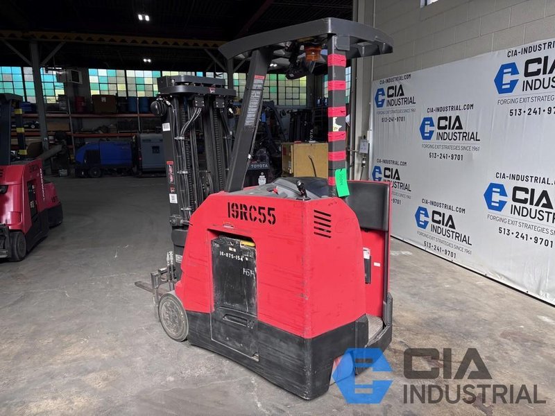 2019 - 3,500 LB. RAYMOND MODEL 425-C35TT STAND-UP ELECTRIC FORKLIFT