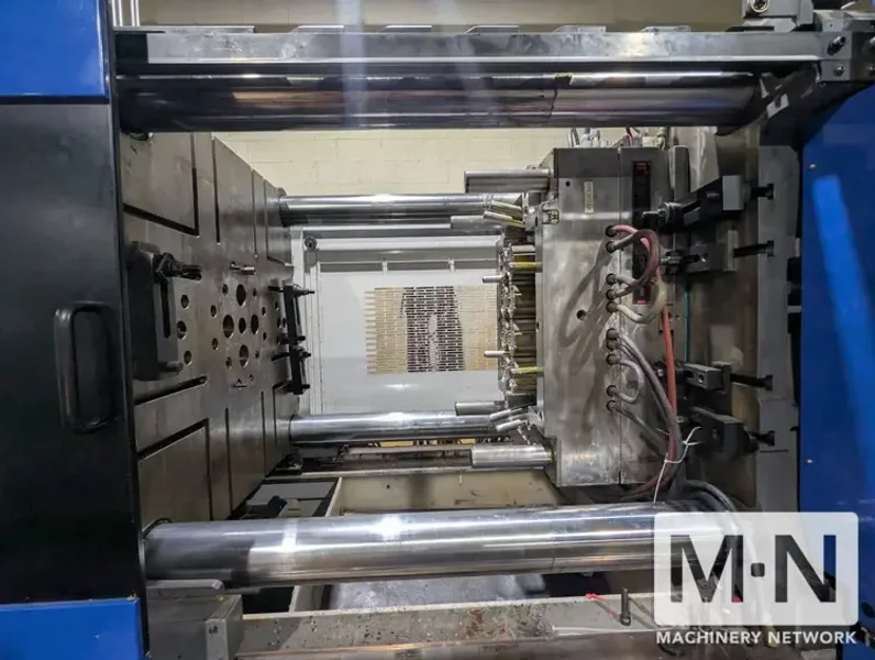 500 TON 68 OZ TOYO MODEL Si-500V ELECTRIC INJECTION MOLDING MACHINE MFG 2012