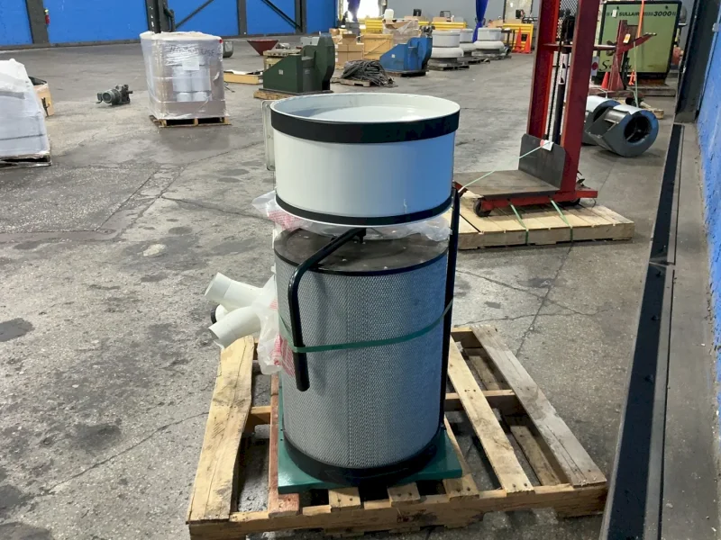 GRIZZLY INDUSTRIES 19.5” X 33” DUST COLLECTOR  -  G0548ZP