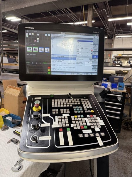 DMG Mori DMU 40 eVo UMC, 2016 – Full 5 Axis, Through Spindle Coolant, Renishaw Probe, Siemens Control, Chip Conveyor