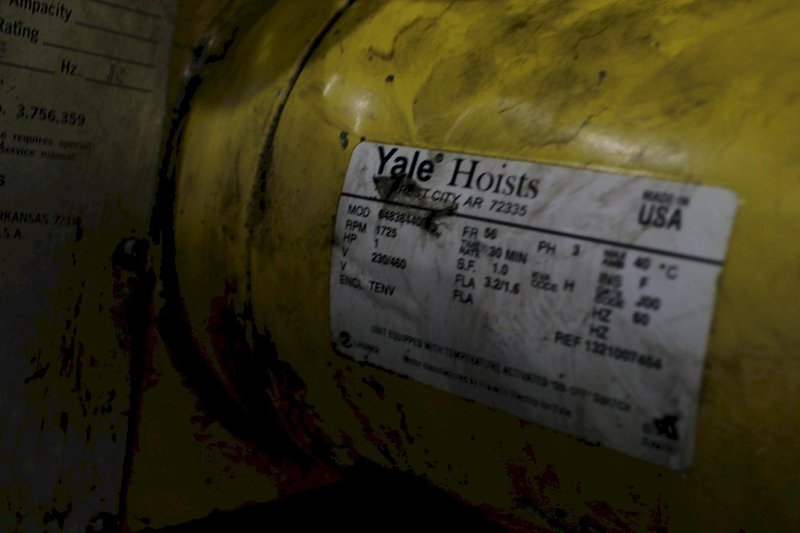 1/2 YALE CHAIN HOIST: STOCK #65782