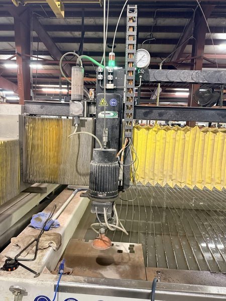 Techni Intec 1020-G2-11 CNC Water Jet, 2023 – 66,000PSI, 20′ x 10′ Table, 5 Axis Cutting Head