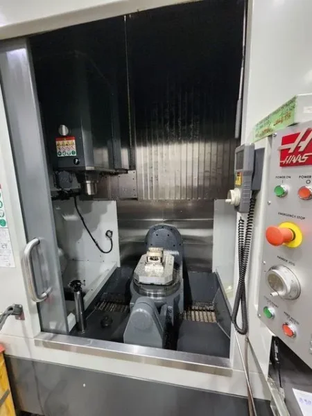 2020 HAAS UMC-1000SS | Machining Centers, Horizontal, (5-Axis or More)