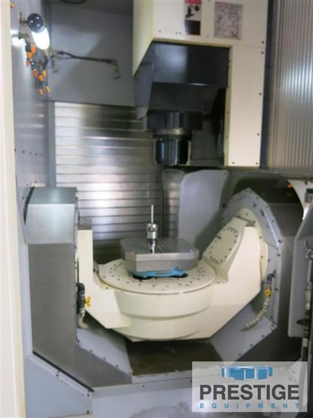 Makino D500 5-Axis Vertical Machining Center