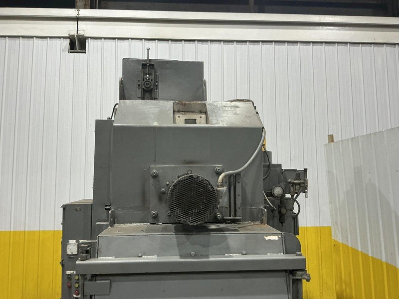 5 CU FT X 15 HP WHEELABRATOR TUMBLAST RUBBER BELT SHOT BLAST CABINET: YOBRO #25013