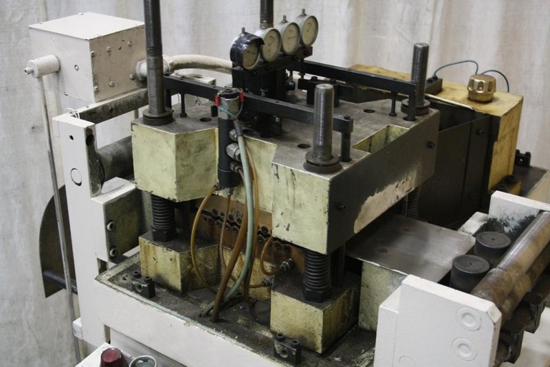 4.7' X 0.05 BRUDERER 19 ROLL STRAIGHTENER &amp; COIL REEL: STOCK #64789