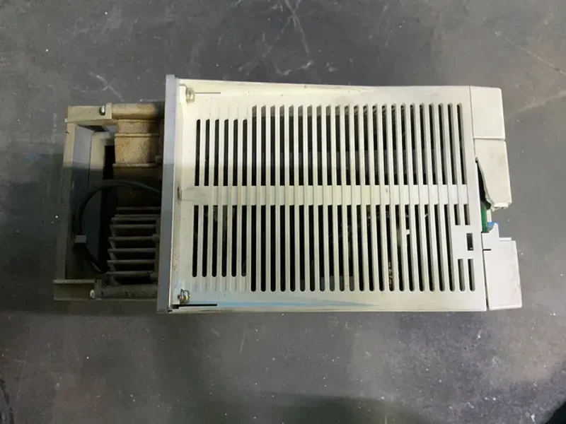 MITSUBISHI SERVO DRIVE UNIT  -  MDS-C1-V1-90