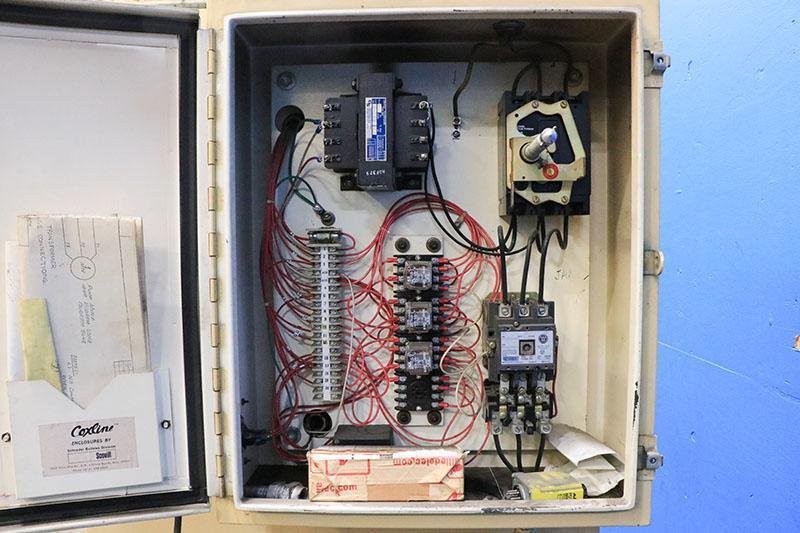 40 TON STRIPPIT HYDRAULIC SINGLE END PUNCH FABRICATOR MODEL 30/40 HD