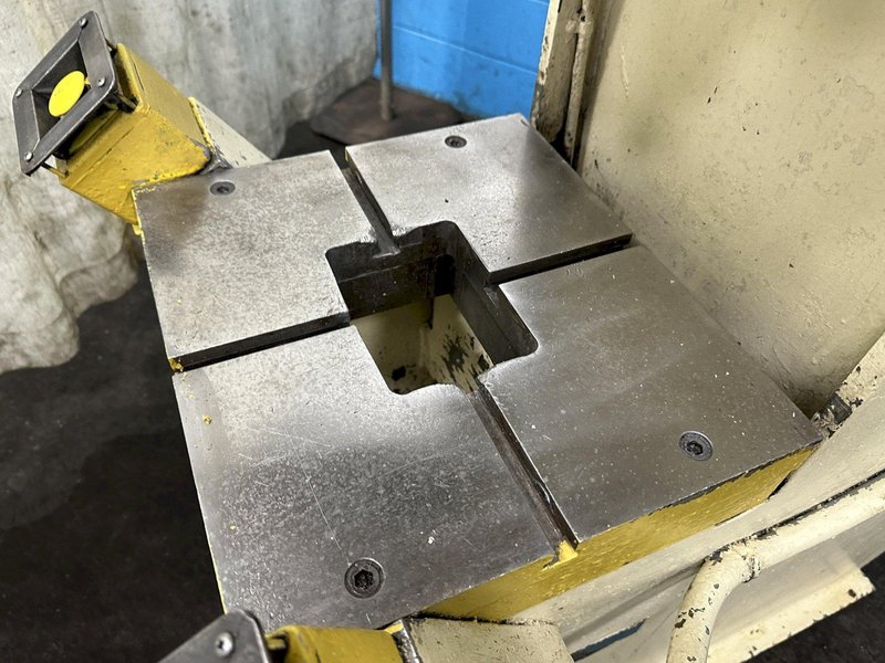 8 TON HANNIFIN C FRAME HYDRAULIC PRESS: STOCK #77517